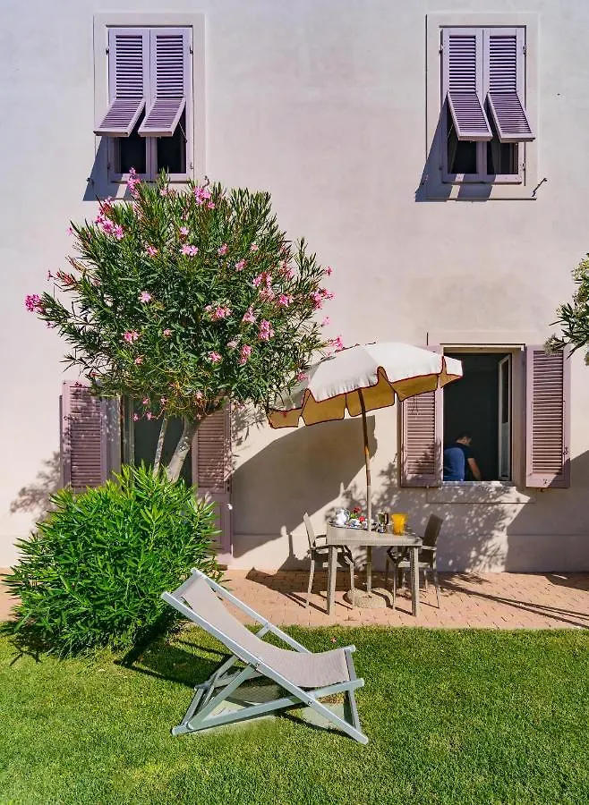 Villino Ermione Hotel Marina Di Pisa 3*,