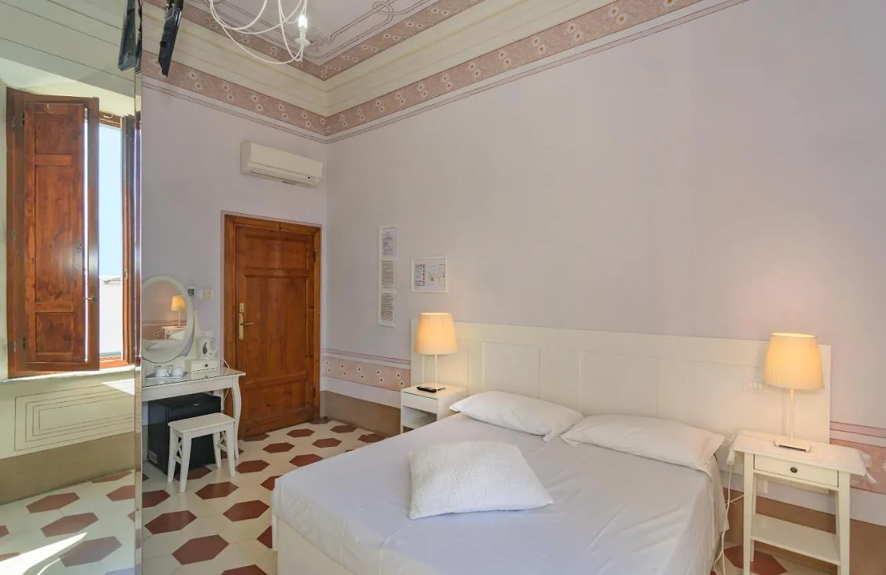 *** Guest house Villino Ermione Hotel Marina Di Pisa Italy
