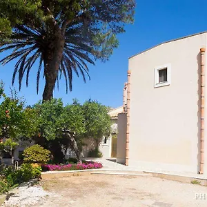Bed & Breakfast Casolare Nelle Saline ***