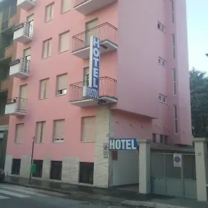 Hotel Bristol **